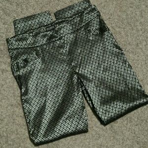 SOHO XL silver on black pants!